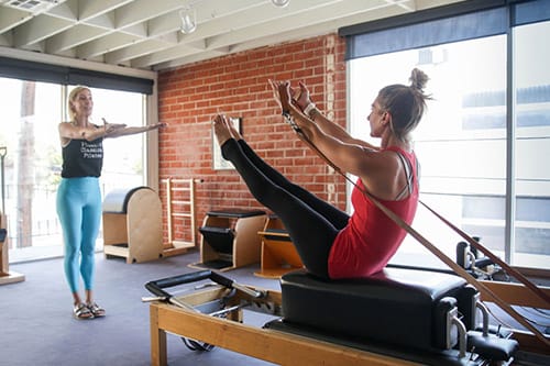 Pilates reformer classes in Barcelona with experienced and caring teachers